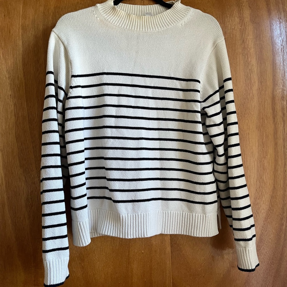Uniqlo Cream and Black Striped Women's Sweater